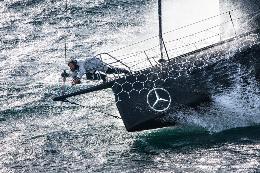Alex Thomson’s Hugo Boss grounds in closing stages of Route du Rhum